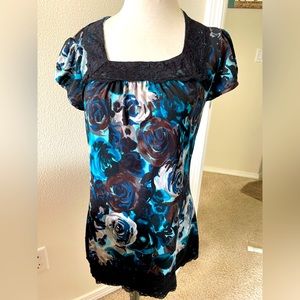 l@@k!! Eye Catching Attractive Top